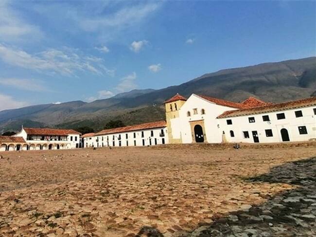 La vigilancia y control en la implementación de los protocolos de bioseguridad es clave para la reactivación.. Foto: La W