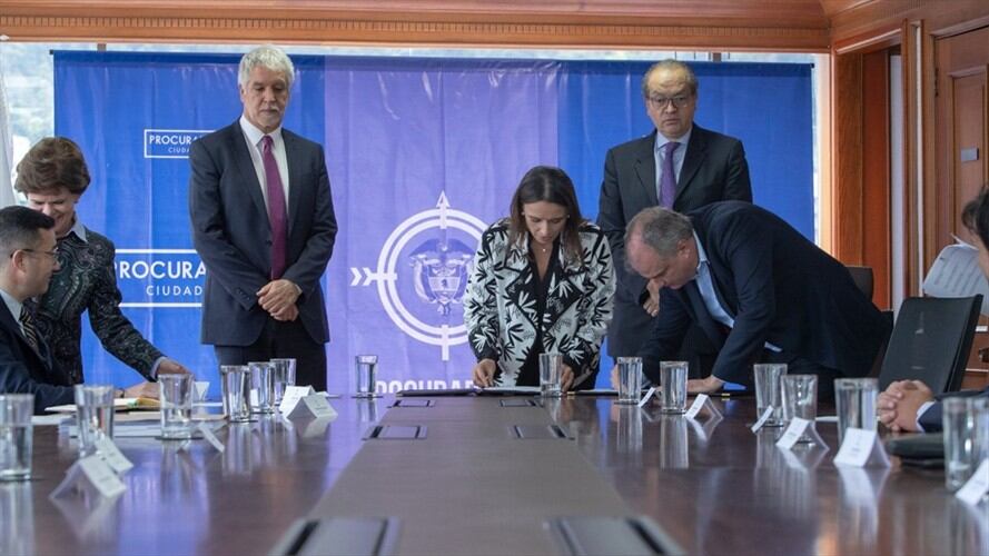 Distrito y operadores del Sitp llegaron a acuerdos para que el sistema  de transporte siga funcionando. Foto: Alcaldía de Bogotá