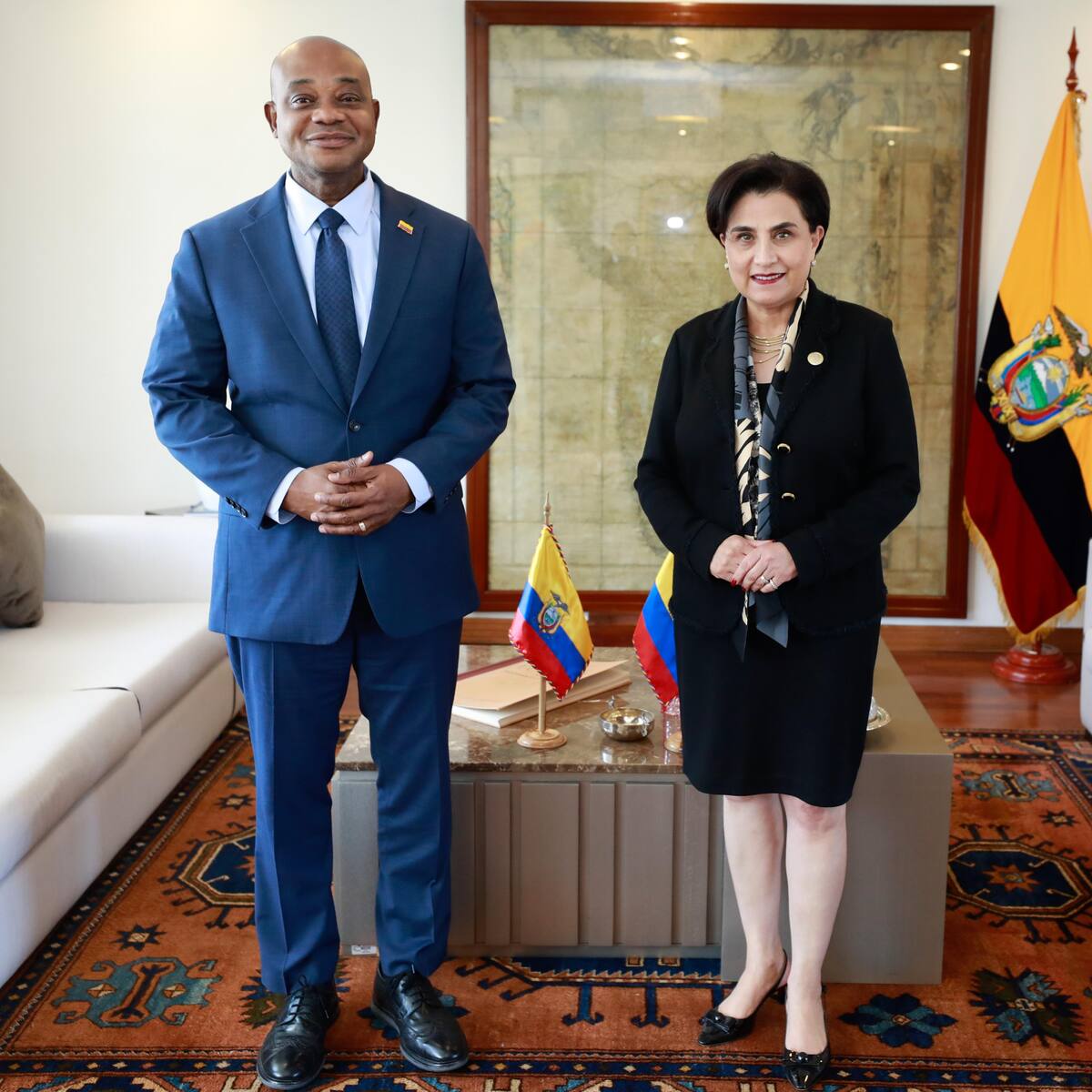 Cancilleres de Colombia y Ecuador sostuvieron reunión bilateral en Quito