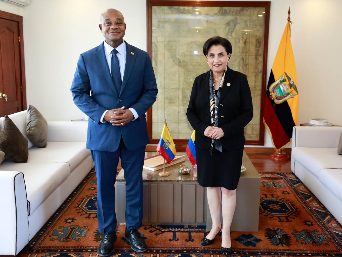 Cancilleres de Colombia y Ecuador sostuvieron reunión bilateral en Quito