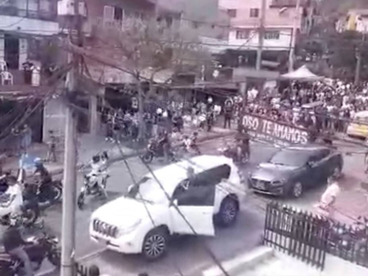 ¡Cómo si no hubiese cuarentena! Así despidieron a alias 'El Oso' en Bello, Antioquia