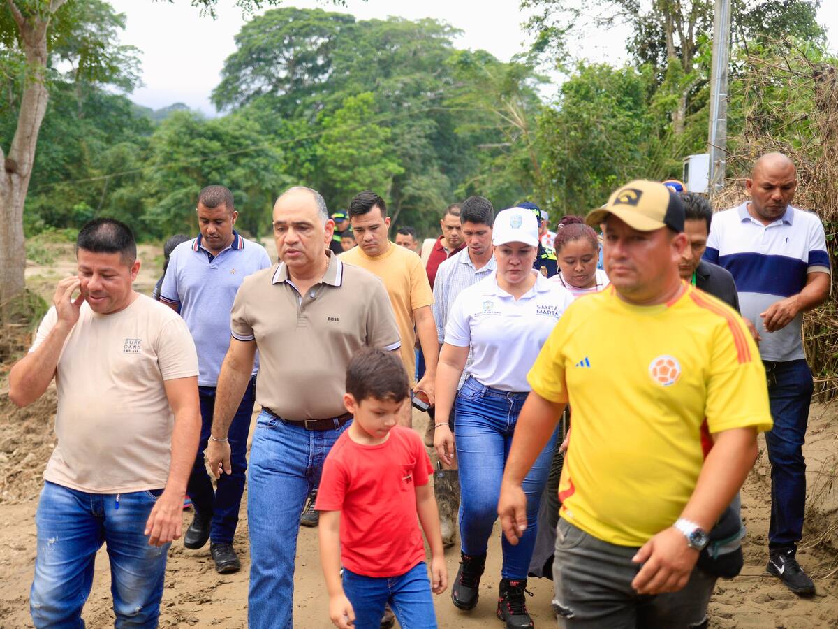 Alcaldía continúa atendiendo emergencias por aguaceros en Santa Marta