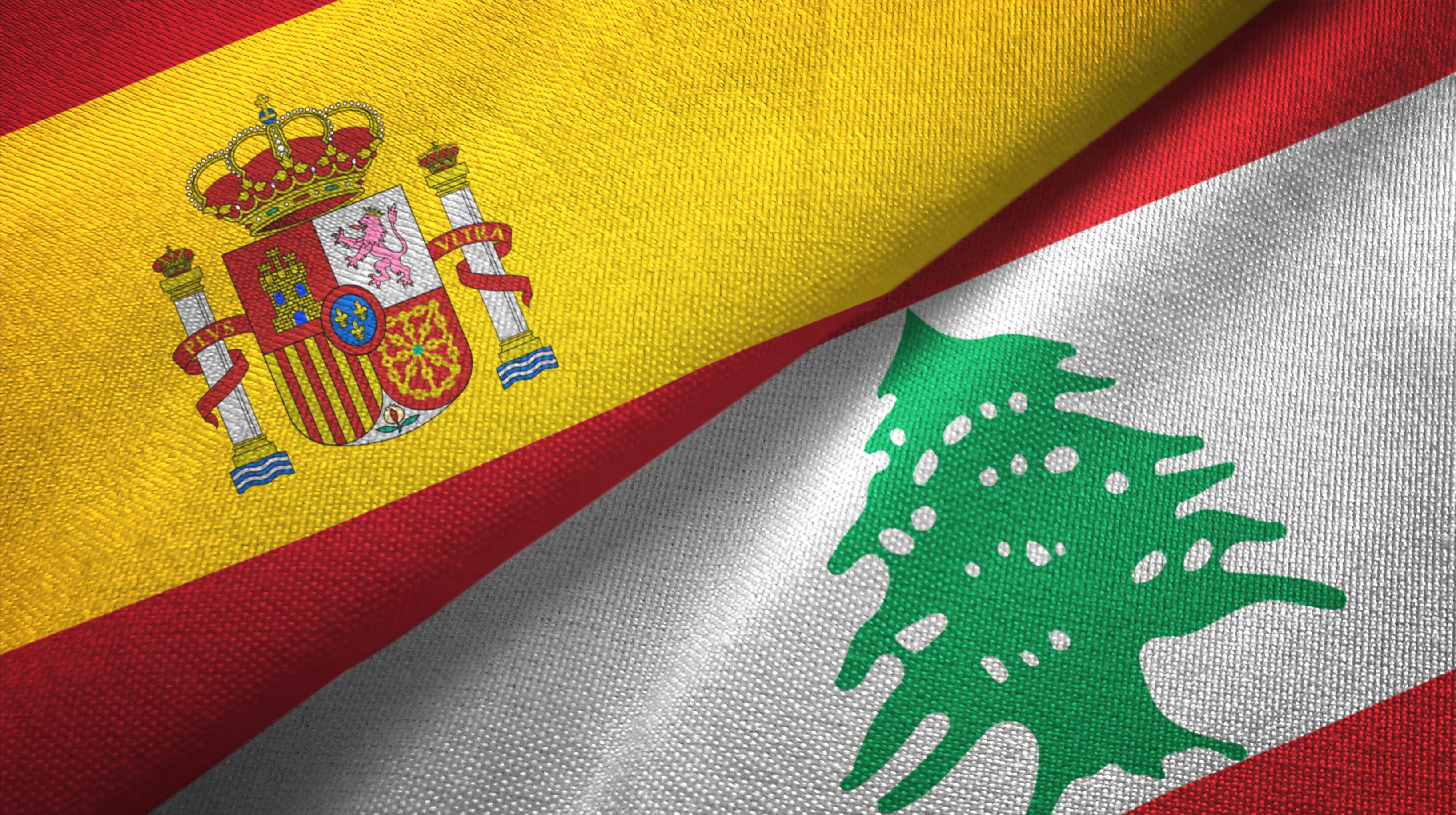 Banderas de Líbano y España. Getty Images