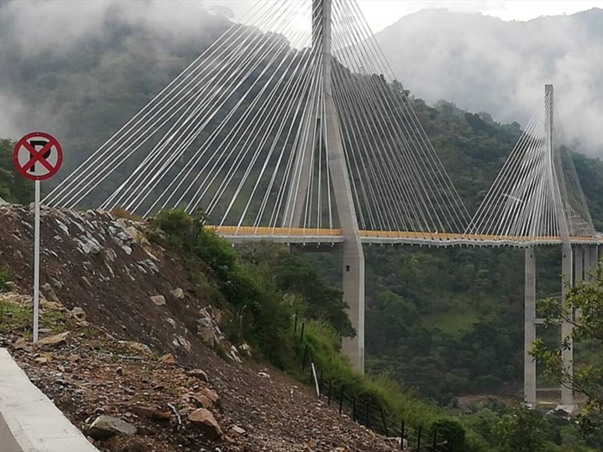 Invías se defiende tras requerimientos de la Contraloría por el Puente Hisgaura