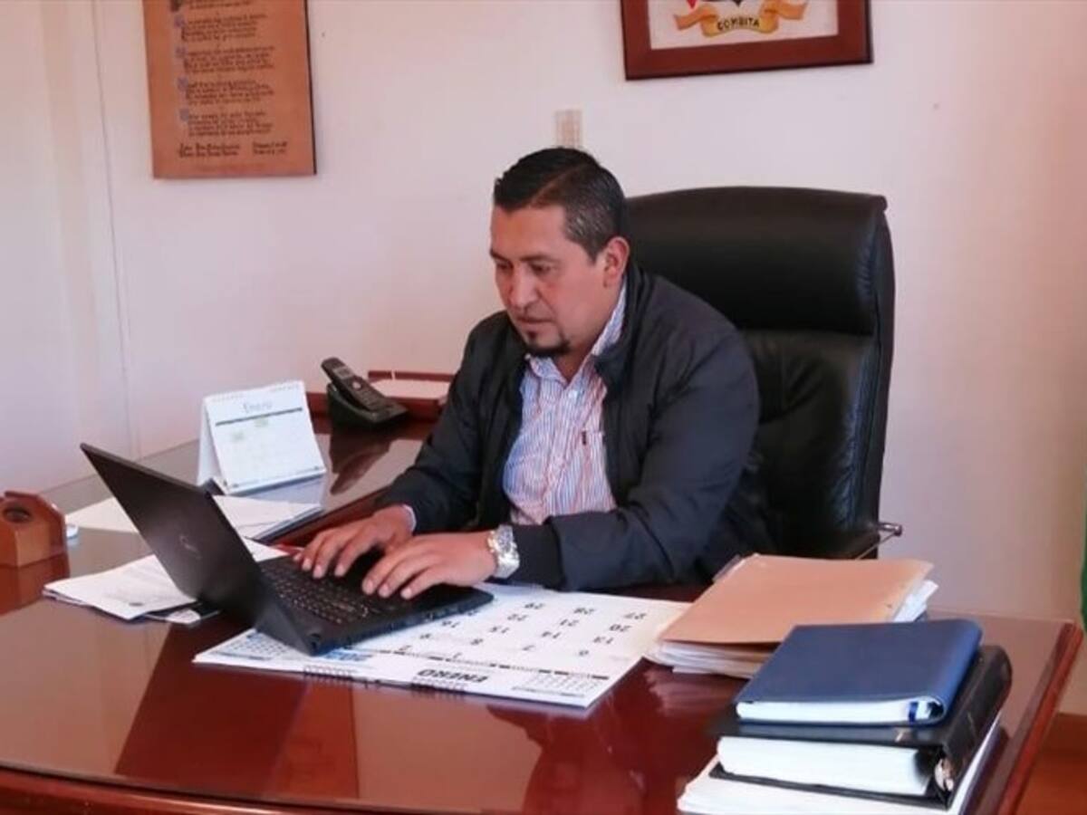 Consejo de seguridad en Cómbita tras muerte de patrullero en un motel