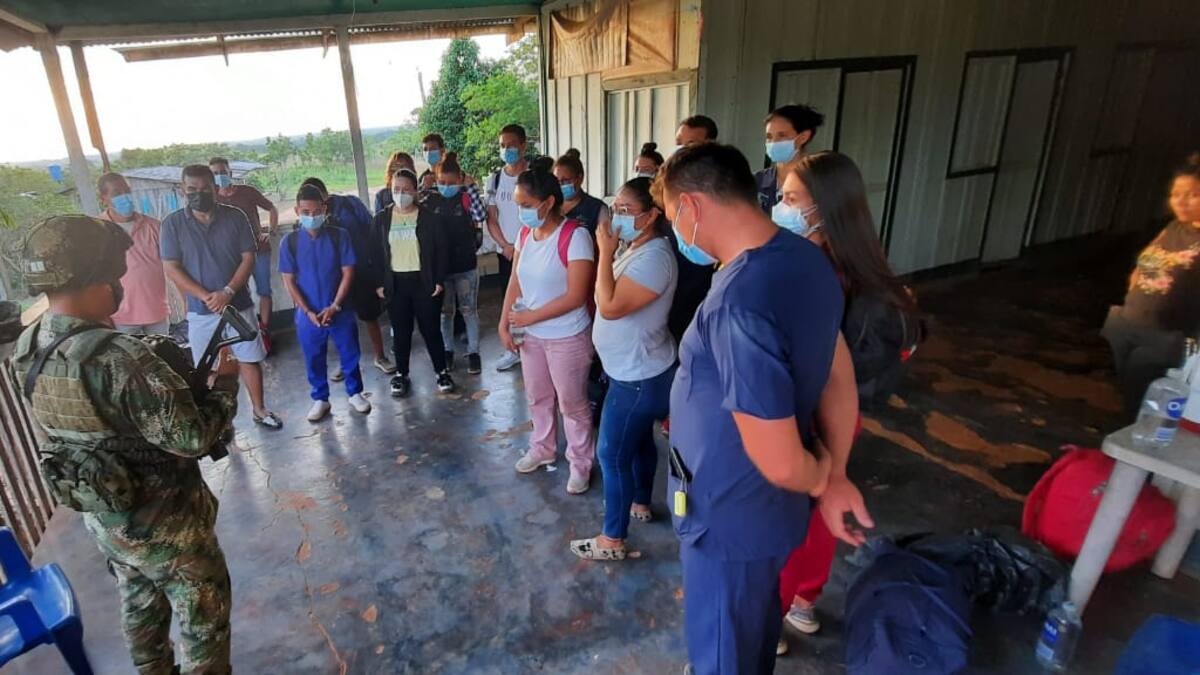 Tras secuestró masivo, Ejército rescata a 19 personas en el Meta