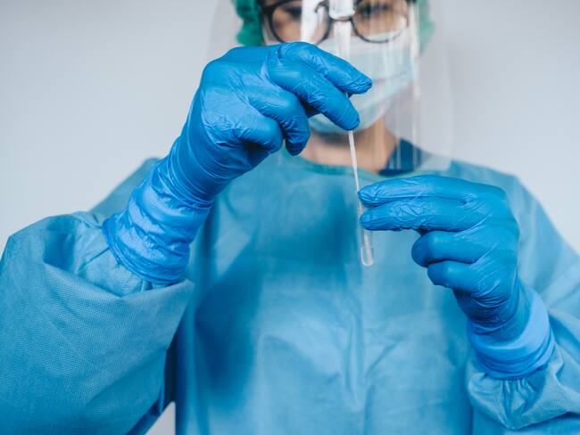 Asintomáticos de COVID-19 ya no tendrán que hacer aislamiento