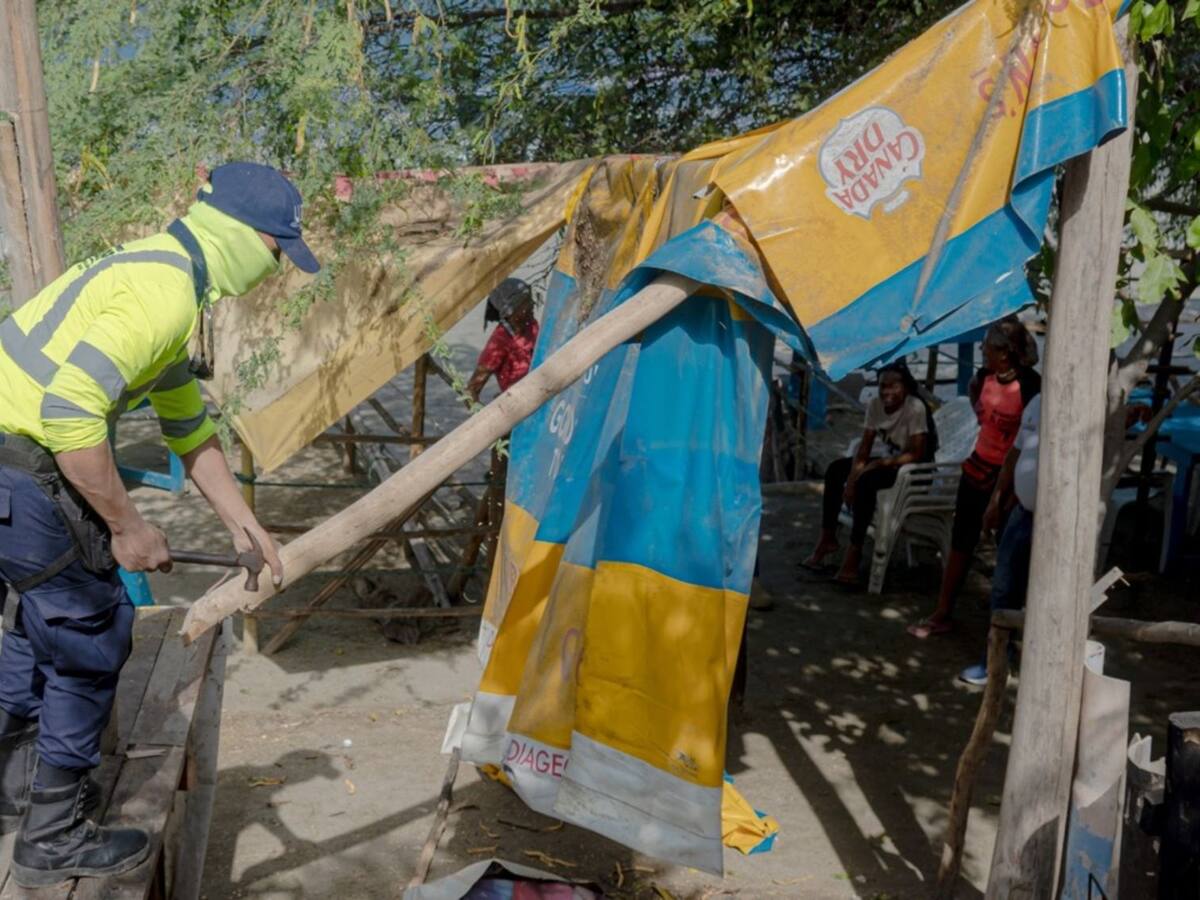 Recuperados 520 metros cuadrados de espacio público en el aeropuerto de Santa Marta