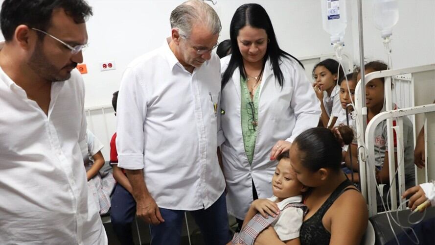 Gobernador del Atlántico de tranquilidad por caso de niños intoxicados en Sabanalarga. Foto: La Wcon Julio Sánchez Cristo
