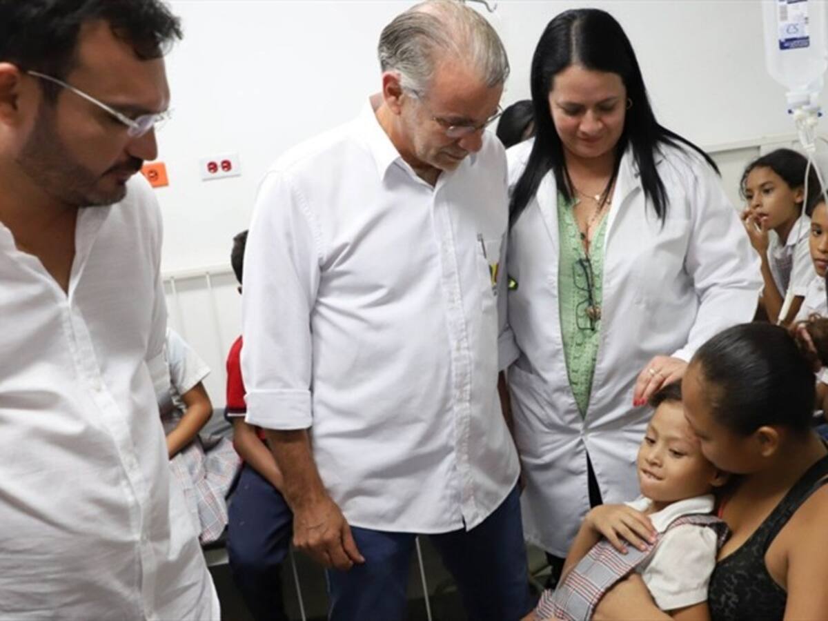 Gobernador del Atlántico da tranquilidad por caso de niños intoxicados en Sabanalarga
