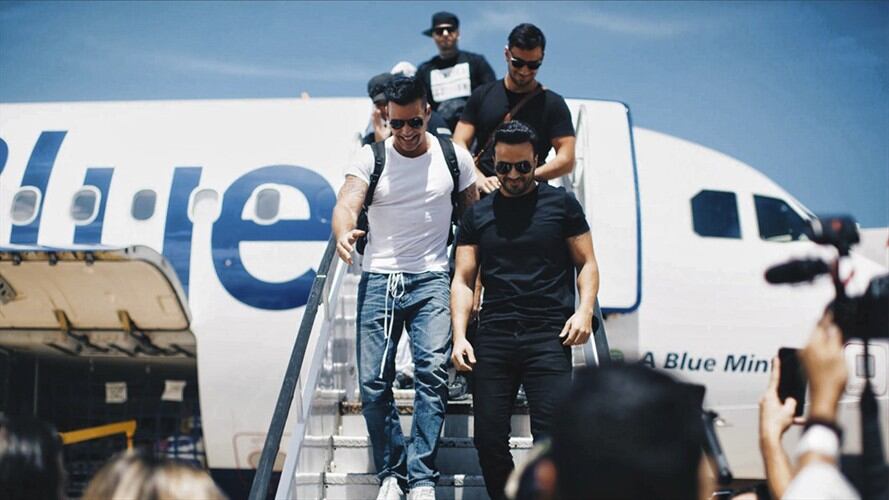 Luis Fonsi y sus amigos. Foto: Associated Press - AP