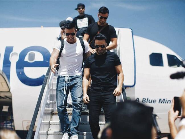 Luis Fonsi y sus amigos. Foto: Associated Press - AP