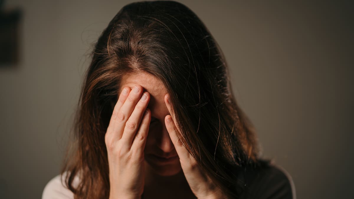 Migraña: signos de alarma y la importancia de la alimentación para el cerebro