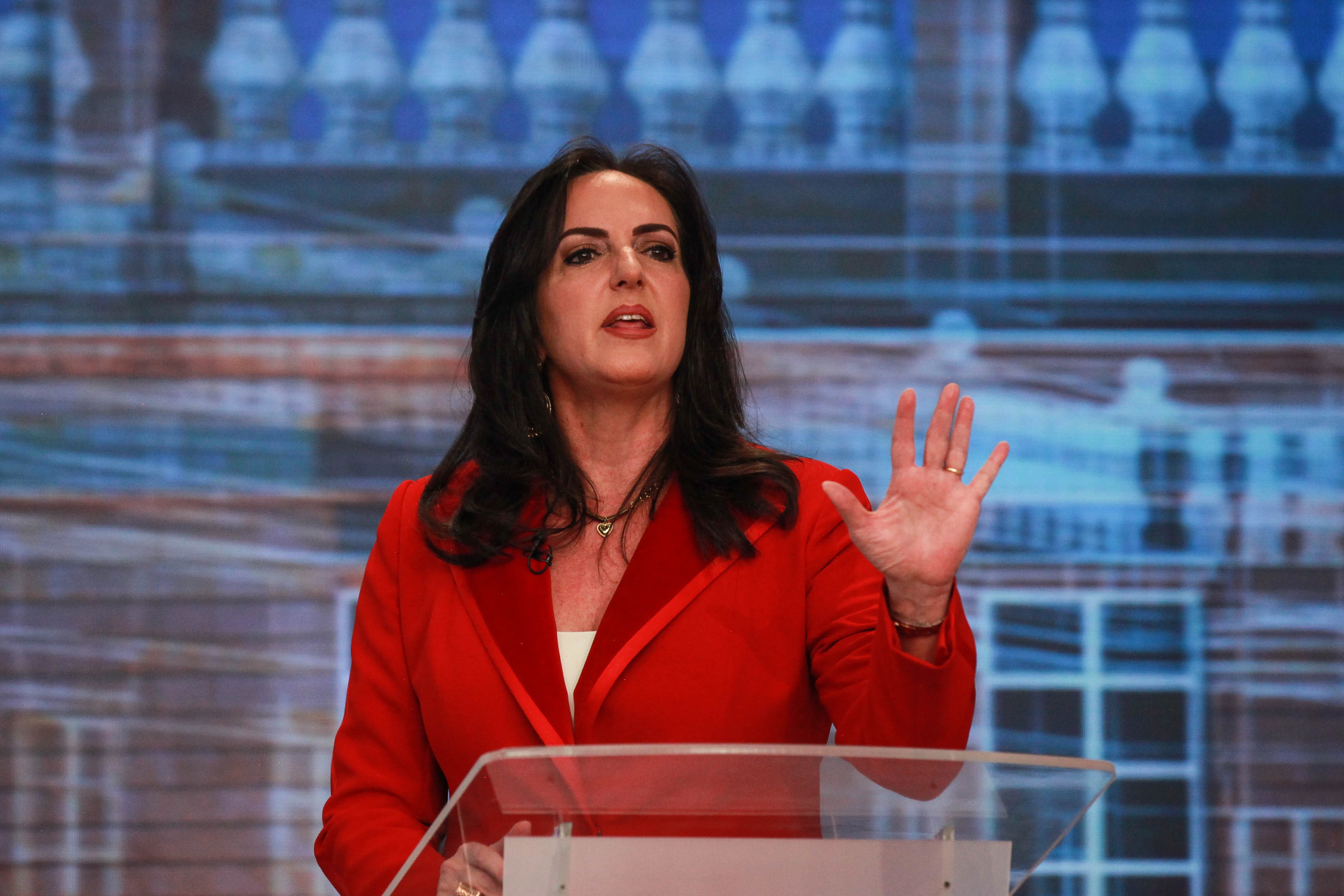 Bogotá. Noviembre 12 de 2021. Primer Debate de precandidatos a la Presidencia de la República - Elecciones 2022, RCN. EN la foto:  María Fernanda Cabal, Precandidata Presidencial por el Partido Centro Democrático. (Colprensa - Camila Díaz)