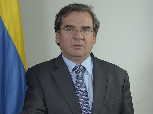 El senador Varón Cotrino hace referencia a lo que será el futuro de la ley anticorrupción