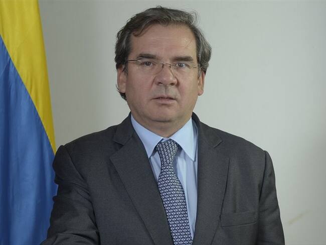 El senador Varón Cotrino hace referencia a lo que será el futuro de la ley anticorrupción