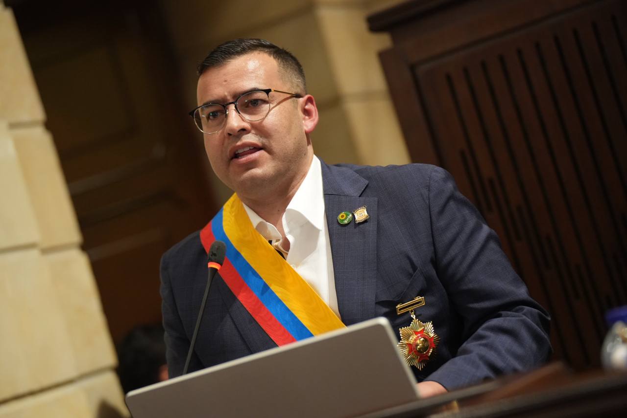 Hay oficinas del tamaño de un baño: Salamanca defendió contruir nuevo edificio en Congreso