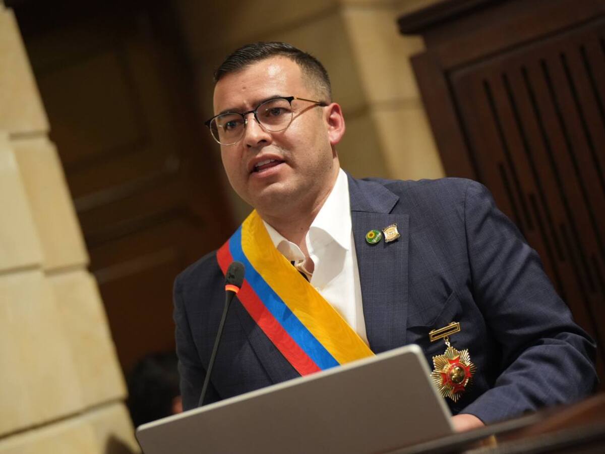 Hay oficinas del tamaño de un baño: Salamanca defendió construir nuevo edificio en Congreso