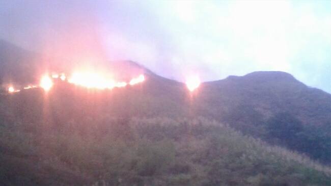 Los socorristas no se pudieron desplazar en la tarde de este miércoles al lugar de la emergencia por los riesgos de ingresar después de las 6 de la tarde. Foto: Bomberos Timbío