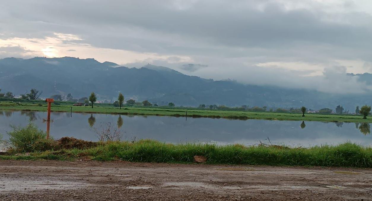 Las fuertes lluvias en Samacá, Boyacá, han afectado más de 200 hectáreas, 600 habitantes y más de 800 estudiantes se quedaron sin clase por inundaciones / Foto: Prensa Alcaldía de Samacá.