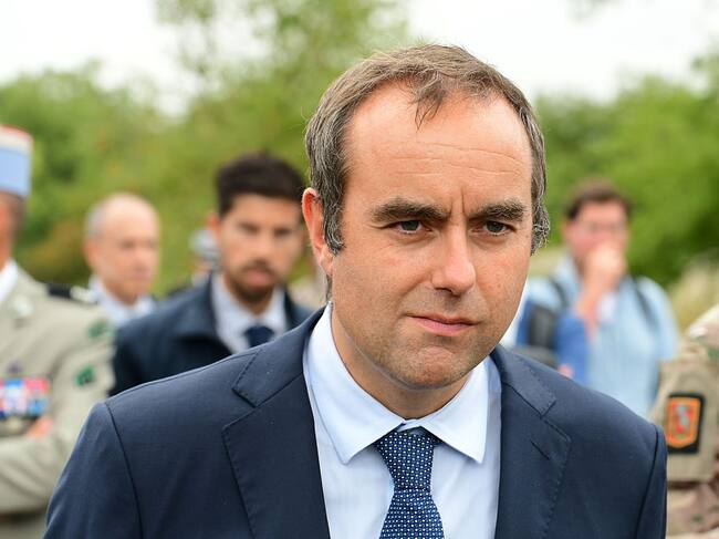 Sébastien Lecornu es nombrado nuevo primer ministro francés por el presidente Emmanuel Macron en Valence, Drome, el 1 de septiembre de 2025. (Foto de Romain Doucelin/NurPhoto vía Getty Images)
