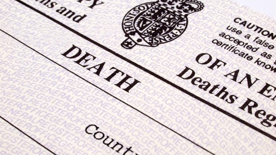 Un hombre decidió hacerse pasar por muerto para evitar una condena por robo de auto en Nueva York, Estados Unidos.. Foto: Getty Images