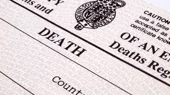 Un hombre decidió hacerse pasar por muerto para evitar una condena por robo de auto en Nueva York, Estados Unidos.. Foto: Getty Images