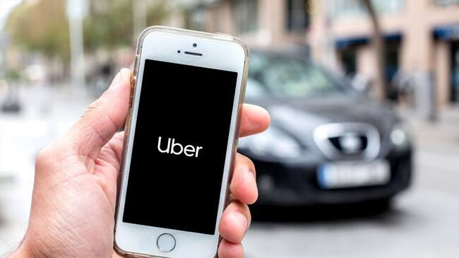 Uber dispuso viajes gratuitos para quienes necesiten vacunarse contra el COVID-19. Foto: Getty Images