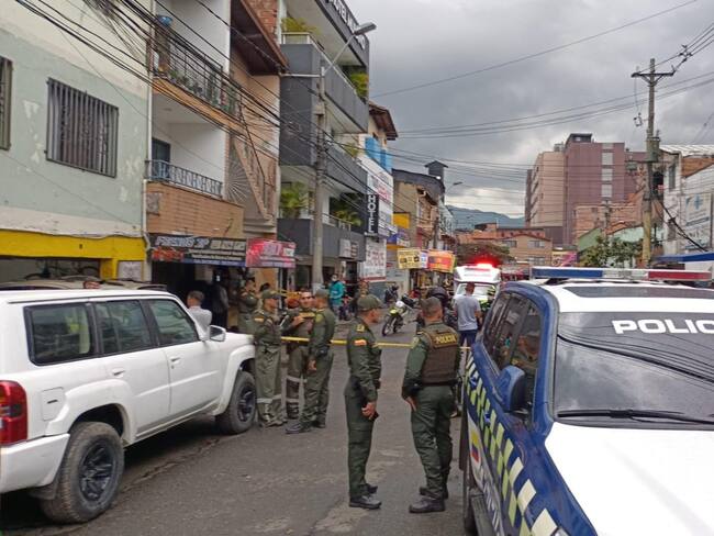La detonación de un artefacto de fabricación artesanal produjo una emergencia en la tarde de este miércoles en el barrio el Chagualo de Medellín, cerca a la Universidad de Antioquia. / Foto: cortesía Guardianes Antioquia