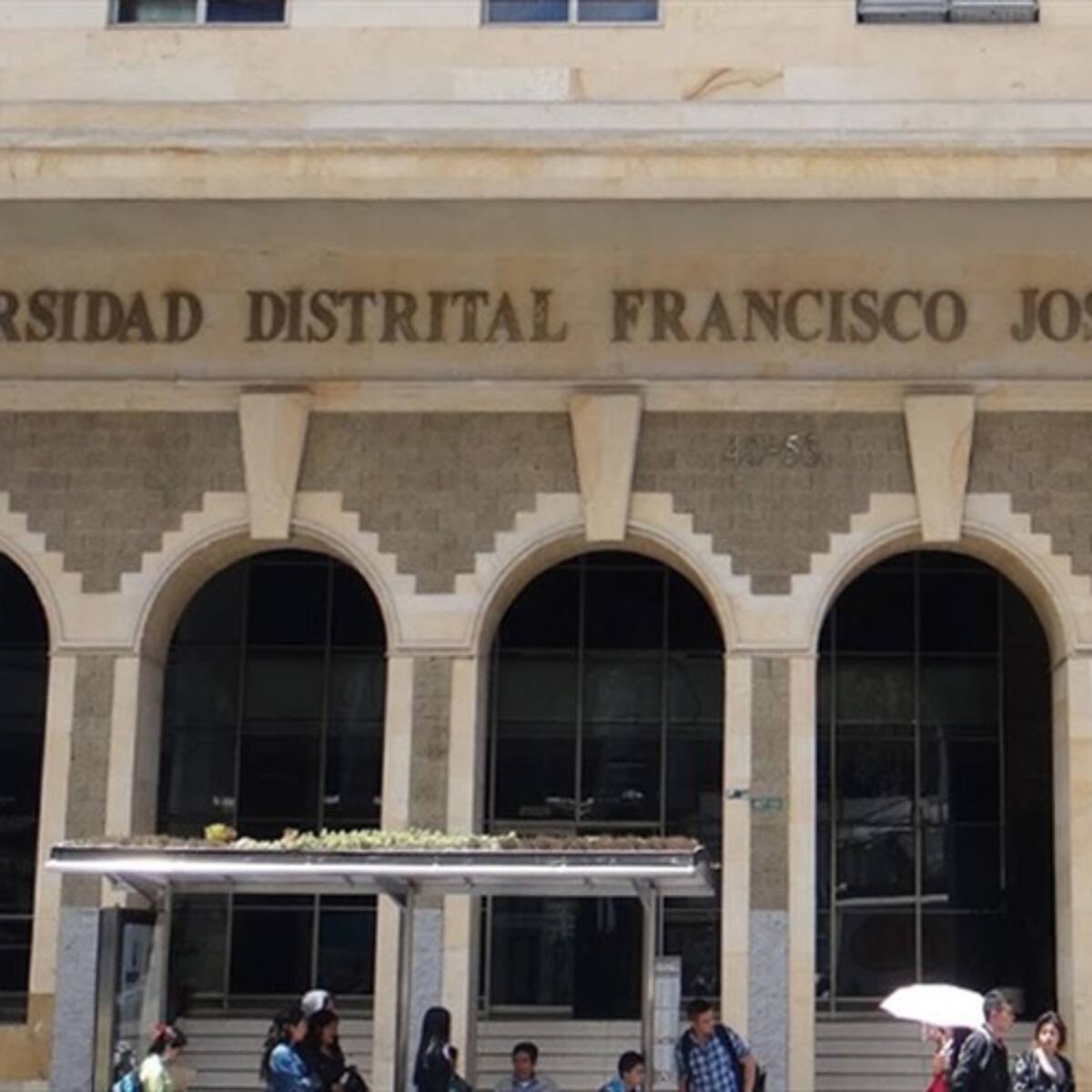 Estudiantes de la Distrital denuncian que los techos de las sedes se están cayendo