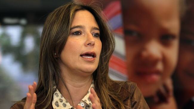 Cristina Plazas, directora del ICBF, pide a la iglesia que explique qué mensaje está enviando con el documento. Foto: Colprensa - Luisa González