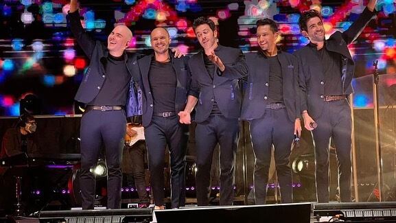 Hombres a la plancha .Foto Instagram @hombresalaplancha y @fteatronacional