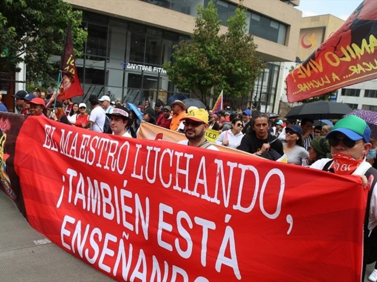 La solución no es estar convocando a paros: docente en contra de la marcha de Fecode