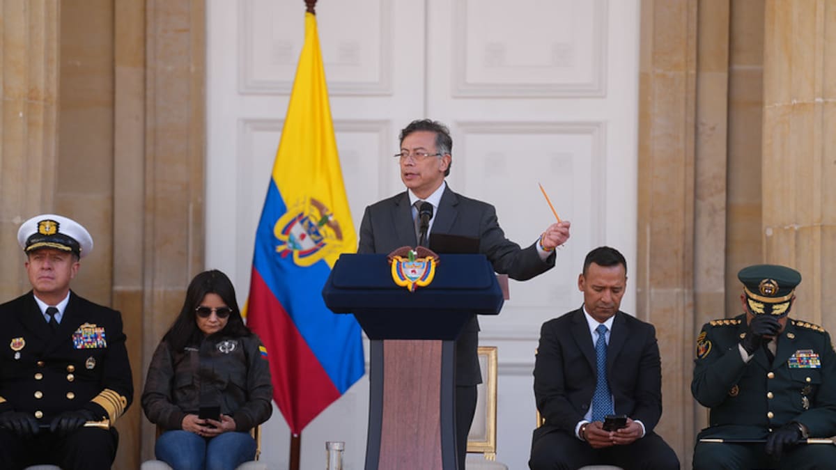 “Nos desarmaron”: Petro tras decisión de EE.UU. de retirar armamento de la Casa de Nariño