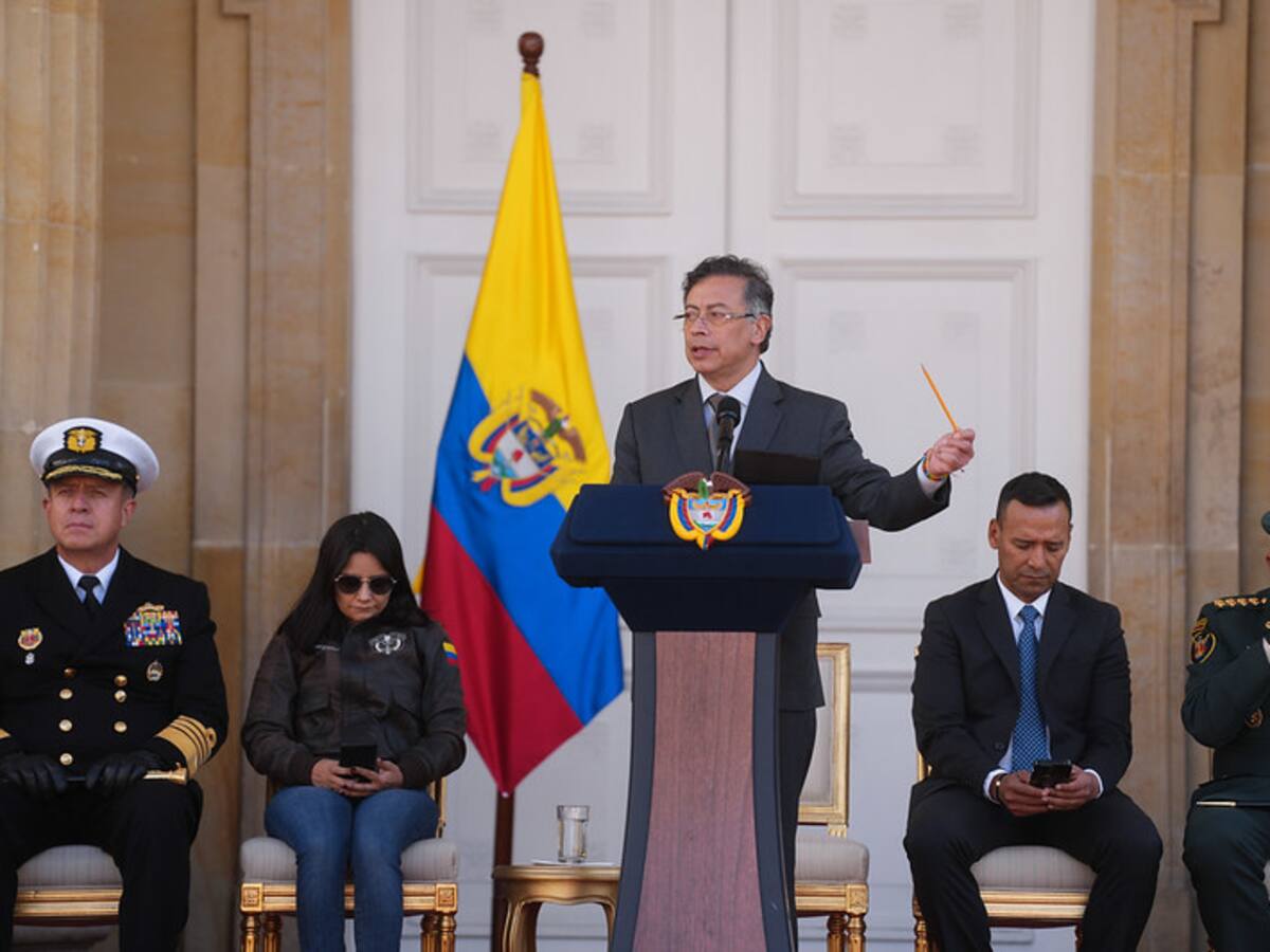 “Nos desarmaron”: Petro tras decisión de EE.UU. de retirar armamento de la Casa de Nariño