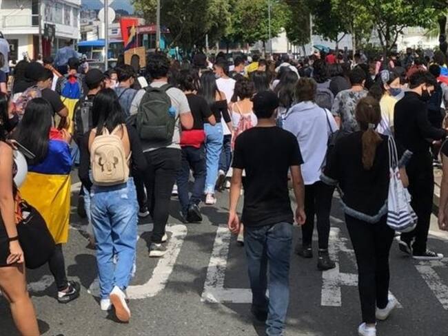Autoridades de Manizales reportaron un lesionado en una riña que se presentó en medio de una manifestación. Foto: Cortesía: Mario Escobar