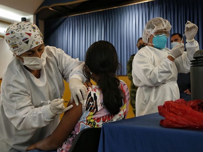 Mayores de 12 años deben presentar el carné de vacunación contra el covid-19