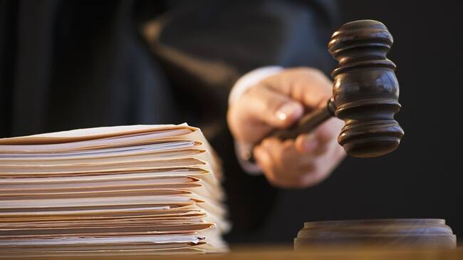 A cambio de dinero, Eduardo de Jesús Renzo otorgaba beneficios de prisión domiciliaria y permisos de trabajo a personas que no cumplían los requisitos. Foto: Getty Images