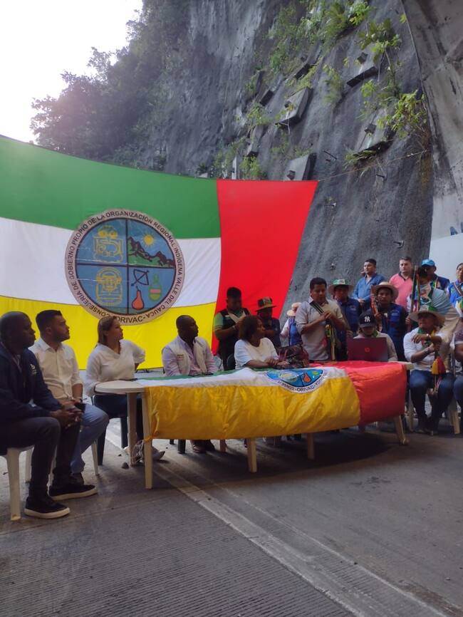 Comunidades indígenas del Valle bloquearon por varias horas en protesta por incumplimiento de acuerdos pactados desde el 2017.