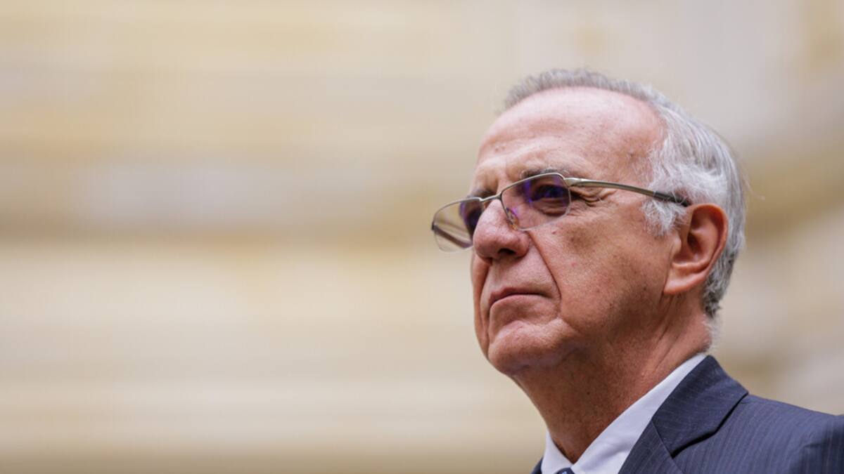 “Criminales están usando a comunidades”: MinDefensa sobre invasión de tierras