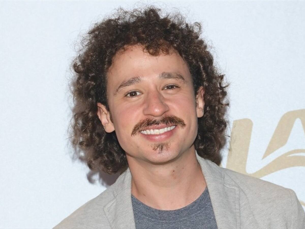 No dejaron viajar a Europa al papá de Luisito Comunica por tener vacuna Sinovac