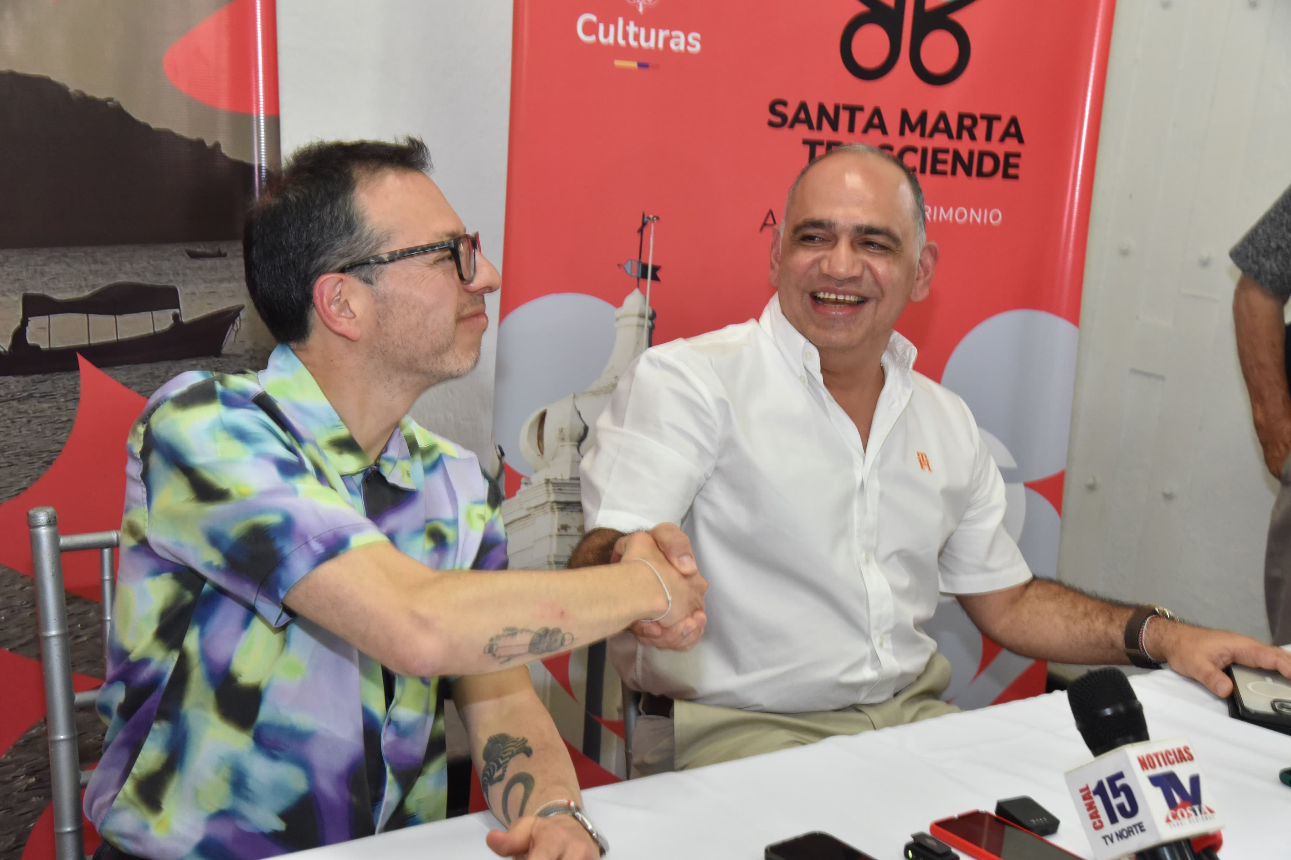 Alcalde Carlos Pinedo Cuello y el Ministro de las Culturas, las Artes y los Saberes Juan David Correa/ Gissell Campo