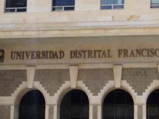 “Hubo una estructura que operó durante más de cinco años para poder enriquecerse de los recursos la educación pública”, indicó el juez sobre la Universidad Distrital. Foto: https://www.udistrital.edu.co/