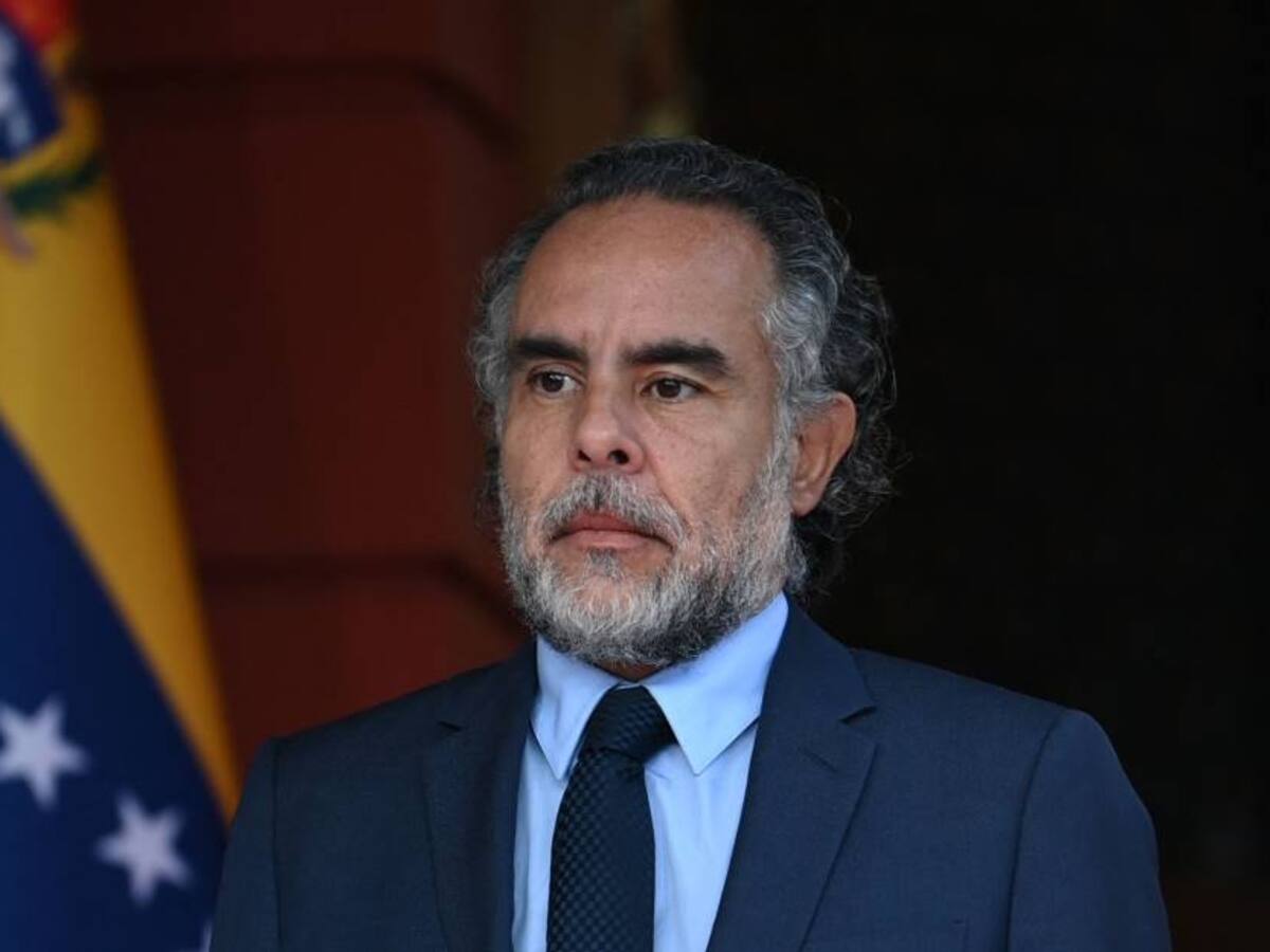 Juez tumba medida de extinción sobre apartamento de Armando Benedetti