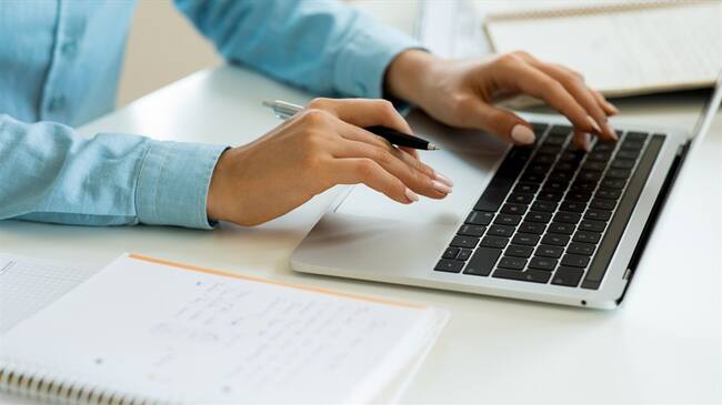 ¿Cómo descargar el certificado de Ingresos y Retenciones?. Foto: Getty Images