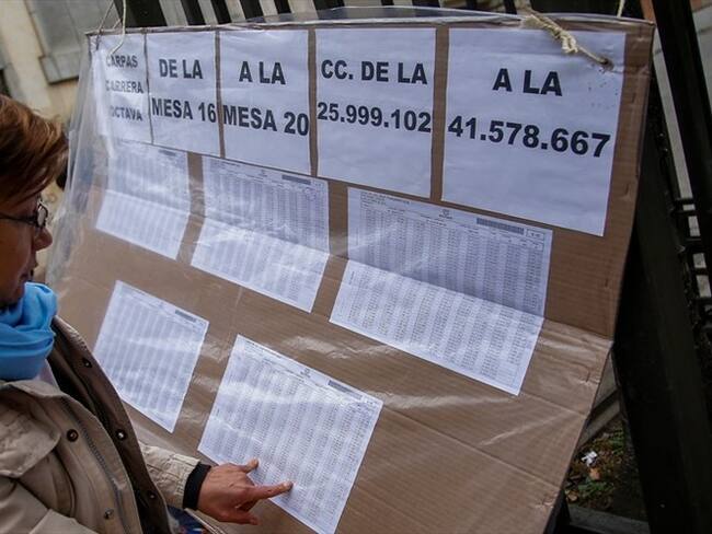 Verifique su lugar y mesa de votación, puede revisarlo en la página web de la Registraduría o en su aplicación.. Foto: Colprensa