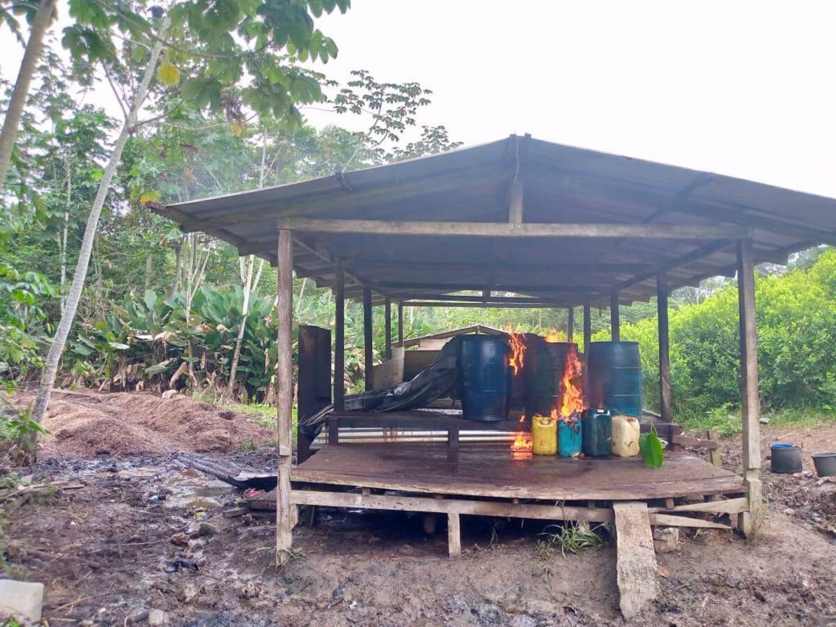 Armada reportó destrucción de 8 laboratorios para procesar pasta de base de coca en Chocó