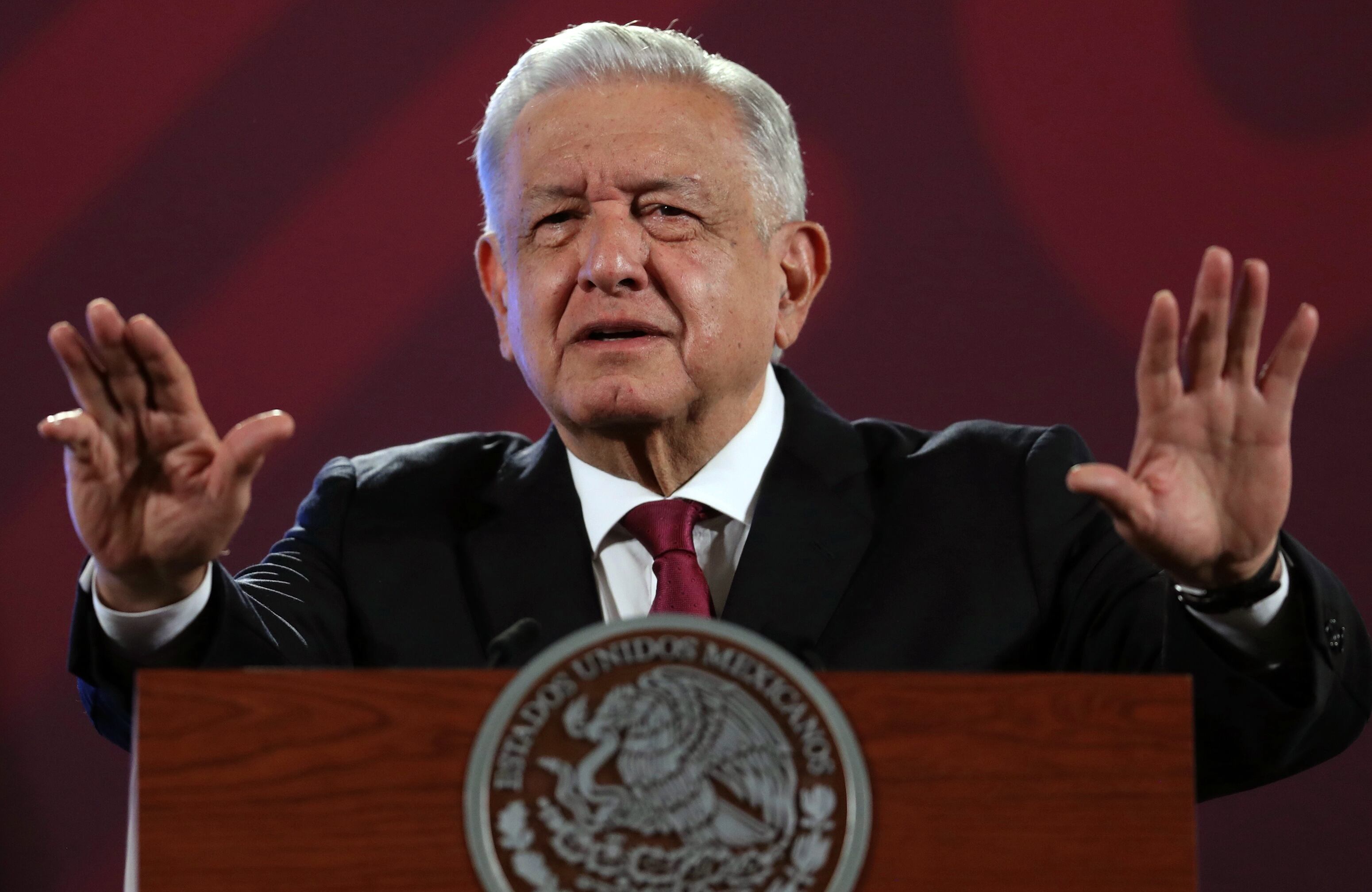 MEX4698. CIUDAD DE MÉXICO (MÉXICO), 07/09/2023.- El presidente de México, Andrés Manuel López Obrador, habla durante su rueda de prensa matutina hoy, en el Palacio Nacional en Ciudad de México (México). EFE/ Sáshenka Gutiérrez