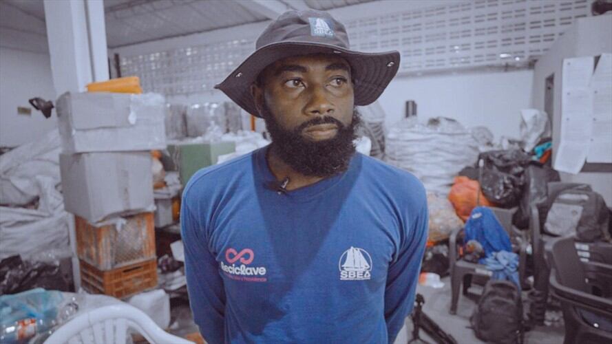 Relis Arnaldo Arigan Forbes es sanandresano, tiene 32 años y una marcada inclinación hacia las artes, la cultura y la música.. Foto: Sergio Vásquez/El Caribe Respira