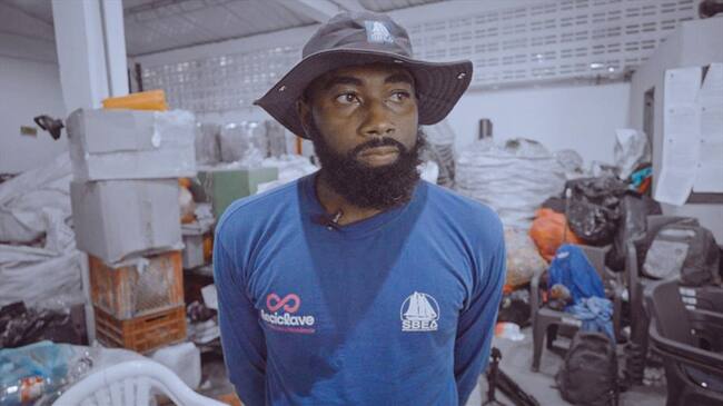 Relis Arnaldo Arigan Forbes es sanandresano, tiene 32 años y una marcada inclinación hacia las artes, la cultura y la música.. Foto: Sergio Vásquez/El Caribe Respira